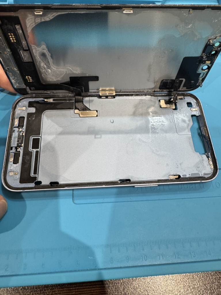 【東近江市】iPhone 14の海水・海での水没修理は「スマホリペアプラス アル・プラザ八日市店」へ！データ救出を最優先